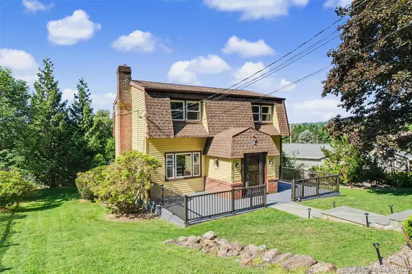 33 Grandview DR, Mahopac, NY 10541