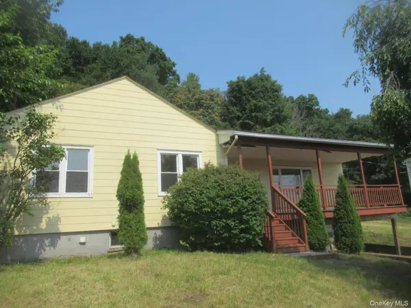 33 Meadow AVE, Chester, NY 10918