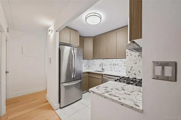 220 Manhattan AVE #2N, New York (manhattan), NY 10025