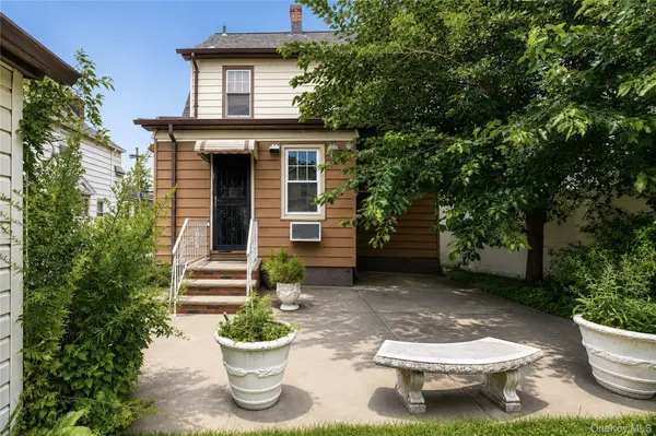 147-27 20th AVE, Whitestone, NY 11357