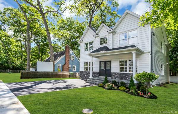 36 Michigan AVE, Massapequa, NY 11758