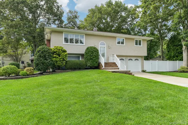 48 Junard BLVD, Port Jefferson Station, NY 11776