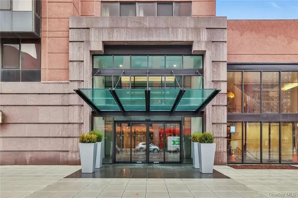 4 Martine AVE #505, White Plains, NY 10606