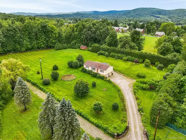 66 Reservoir RD, Pawling, NY 12564