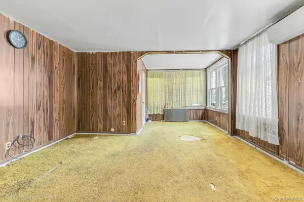 62-54 Booth ST, Rego Park, NY 11374