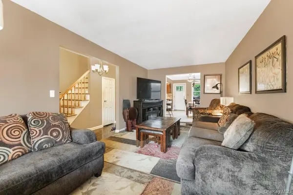 725 E 230th ST, Bronx, NY 10466