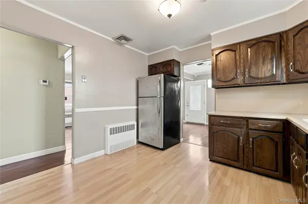157-08 22nd AVE, Whitestone, NY 11357
