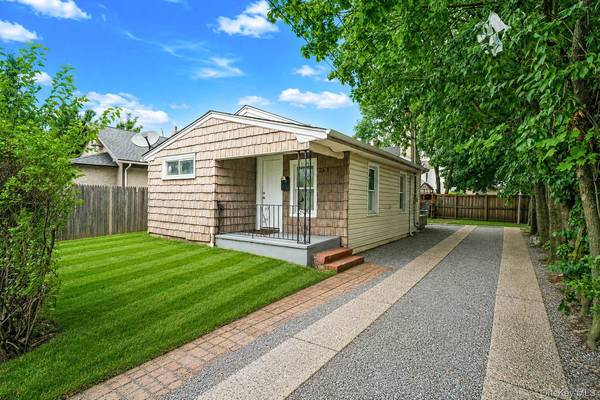 263 Valcour AVE, Uniondale, NY 11553
