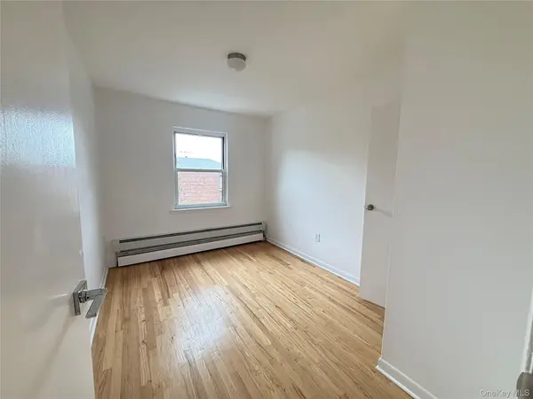 Address not disclosed, Elmhurst, NY 11373