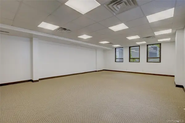 100 W Park AVE #204, Long Beach, NY 11561
