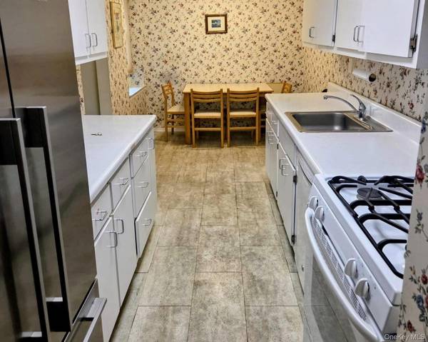 360 Central AVE #415, Lawrence, NY 11559