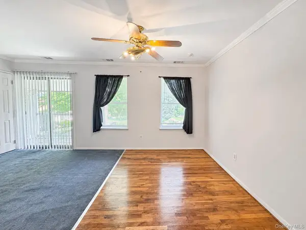 214 Artist Lake DR, Middle Island, NY 11953