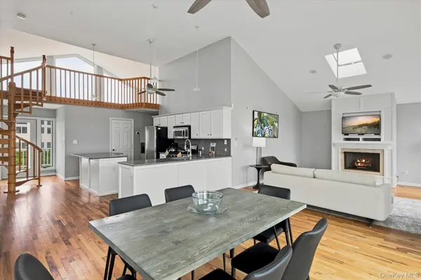 717 Dune RD, Westhampton Dunes, NY 11978