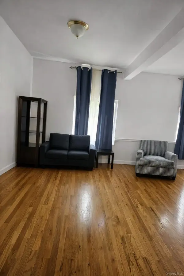 688 E 230th ST, Bronx, NY 10466