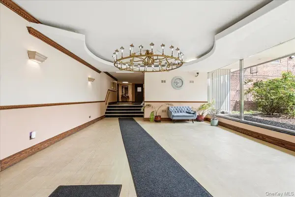 84-50 169th ST #315, Jamaica, NY 11432