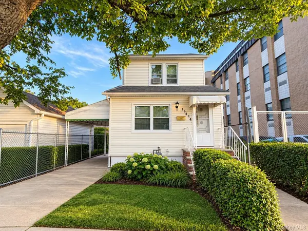 16414 81st AVE, Fresh Meadows, NY 11432