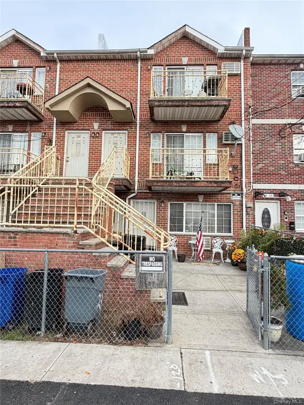 94-81 218th ST, Queens Village, NY 11428