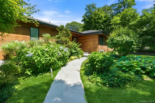 13 The PNES, Roslyn Estates, NY 11576