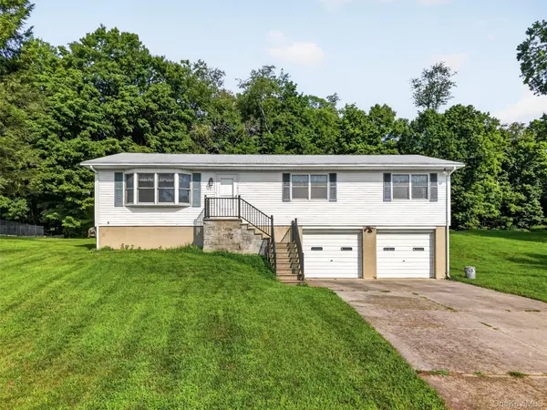 72 St Andrews RD, Walden, NY 12586
