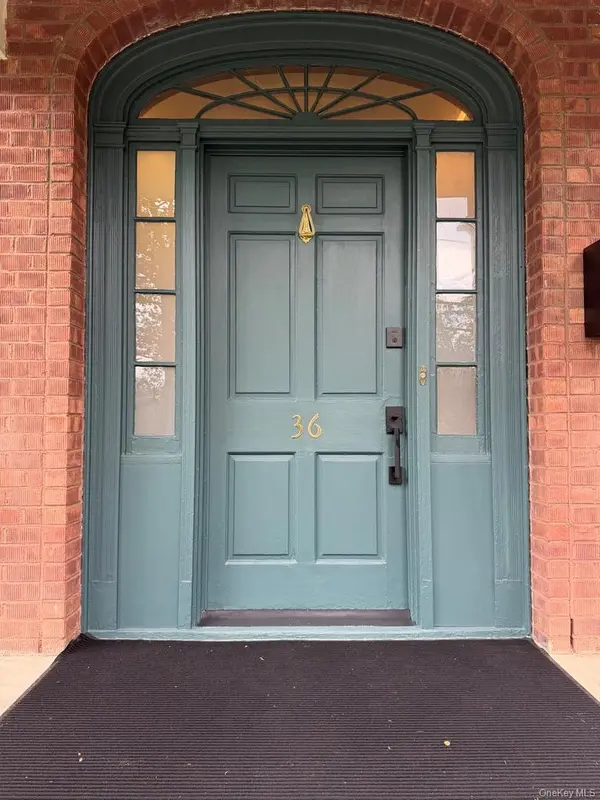 36 W Center ST, Beacon, NY 12508