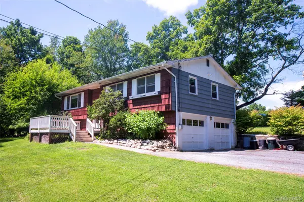 28 Pirog RD, Pine Bush, NY 12566