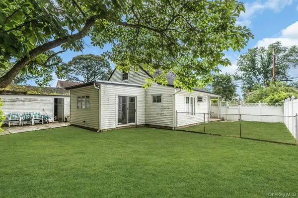 734 Nightingale RD, West Hempstead, NY 11552