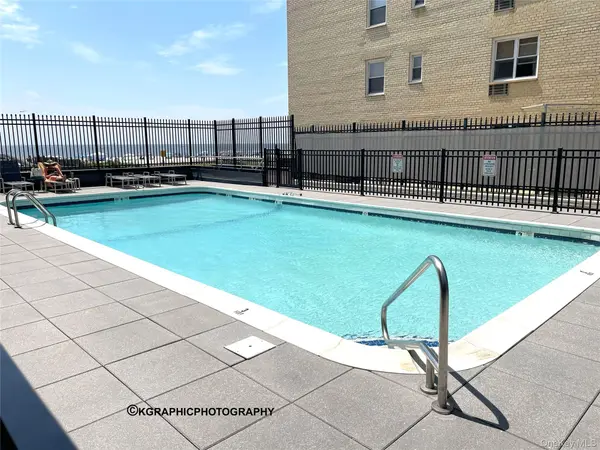 650 Shore RD #2N 3rd flr, Long Beach, NY 11561