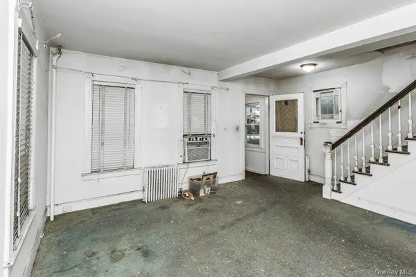 101 Emerson AVE, Floral Park, NY 11001