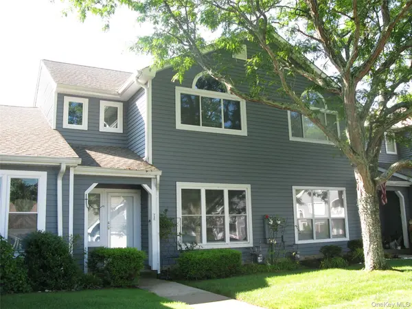 728 Birchwood Park DR, Middle Island, NY 11953