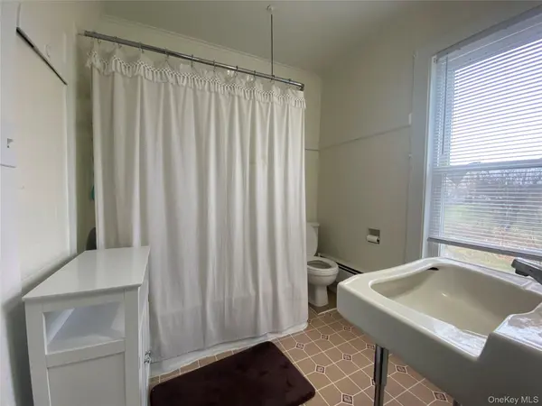 94 Sanfordville RD #4, Warwick, NY 10990