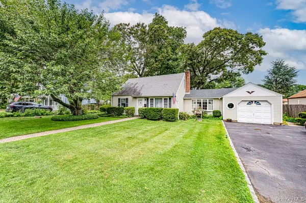 17 Eckert ST, South Huntington, NY 11746