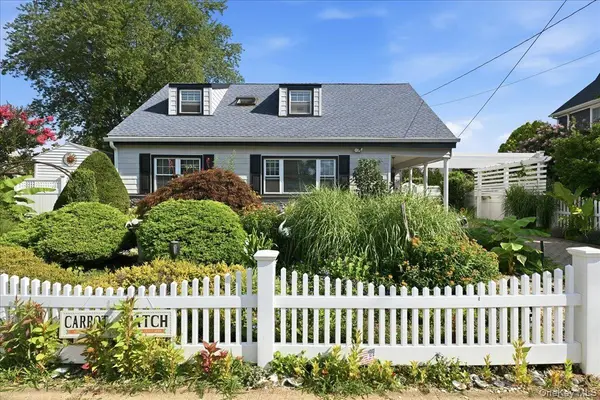 25 Rhode Island AVE, Massapequa, NY 11758