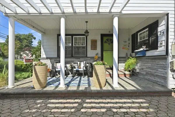 25 Rhode Island AVE, Massapequa, NY 11758