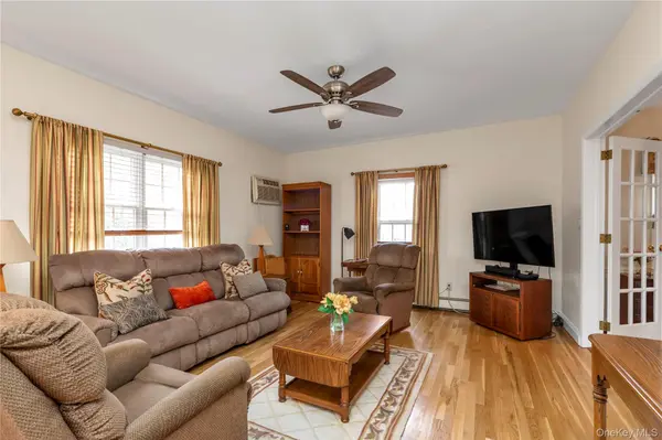 215-36 48th AVE, Bayside, NY 11364