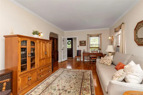 215-36 48th AVE, Bayside, NY 11364