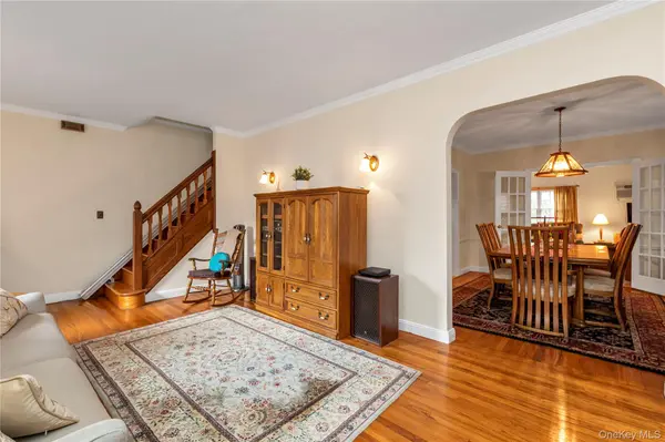 215-36 48th AVE, Bayside, NY 11364