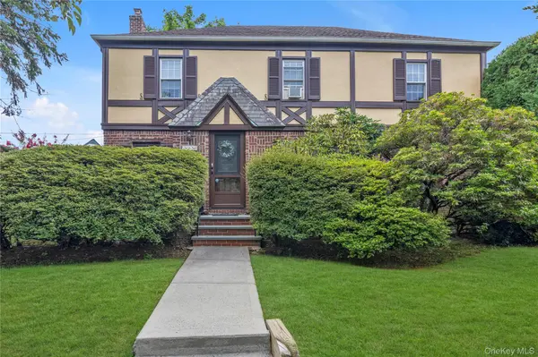 215-36 48th AVE, Bayside, NY 11364