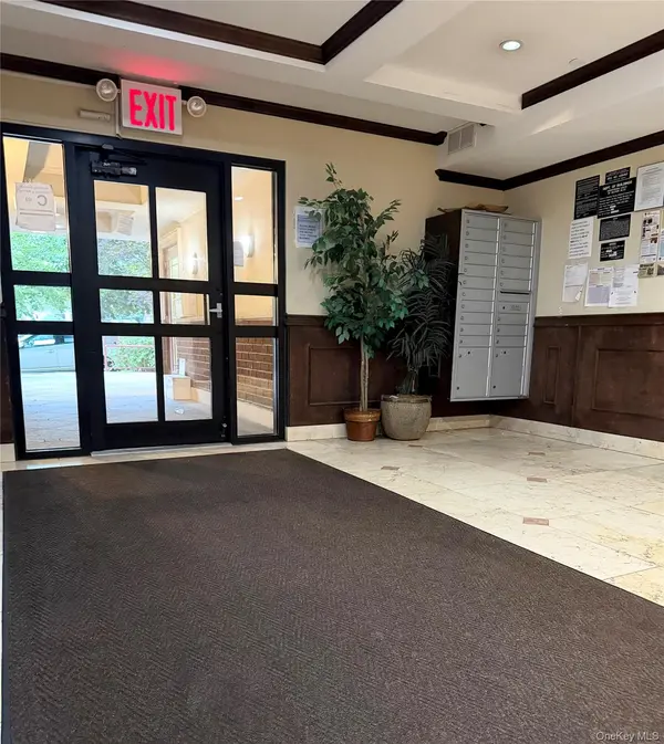 170-12 Highland AVE #304, Jamaica Estates, NY 11432