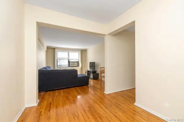 141-16 25th RD #2C, Flushing, NY 11354
