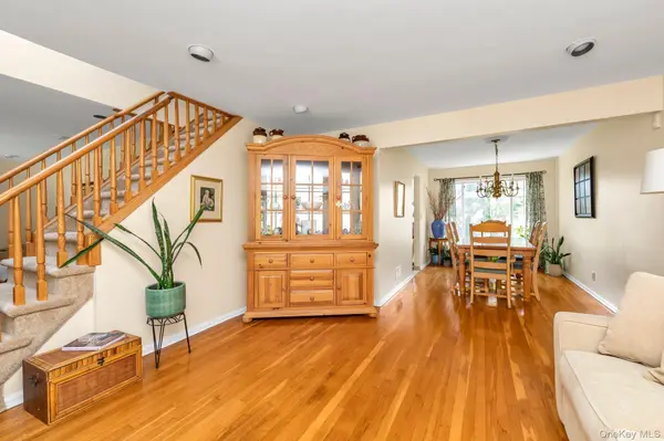 132 Norman DR, East Meadow, NY 11554