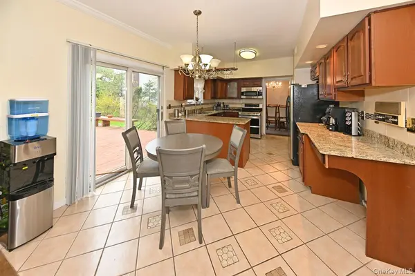 19 Sterling RD, Spring Valley, NY 10977