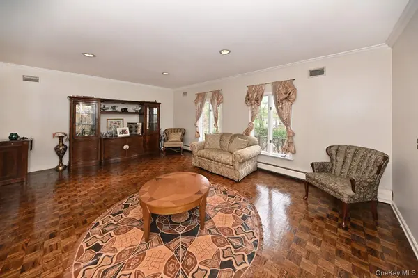 19 Sterling RD, Spring Valley, NY 10977