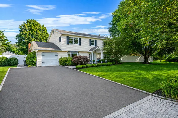 64 Plymouth AVE, Mount Sinai, NY 11766