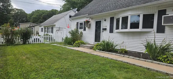 211 Parkway BLVD, Wyandanch, NY 11798