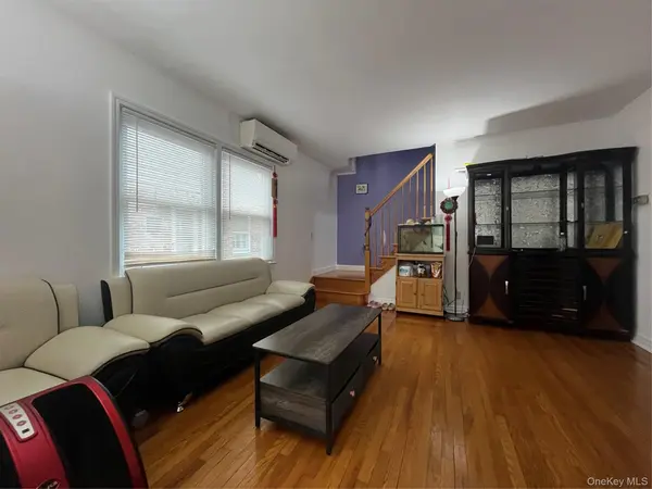 8622 251st ST, Bellerose, NY 11426