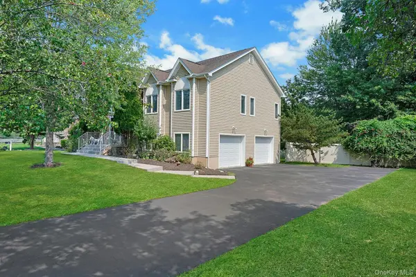 14 Stern PL, Congers, NY 10920