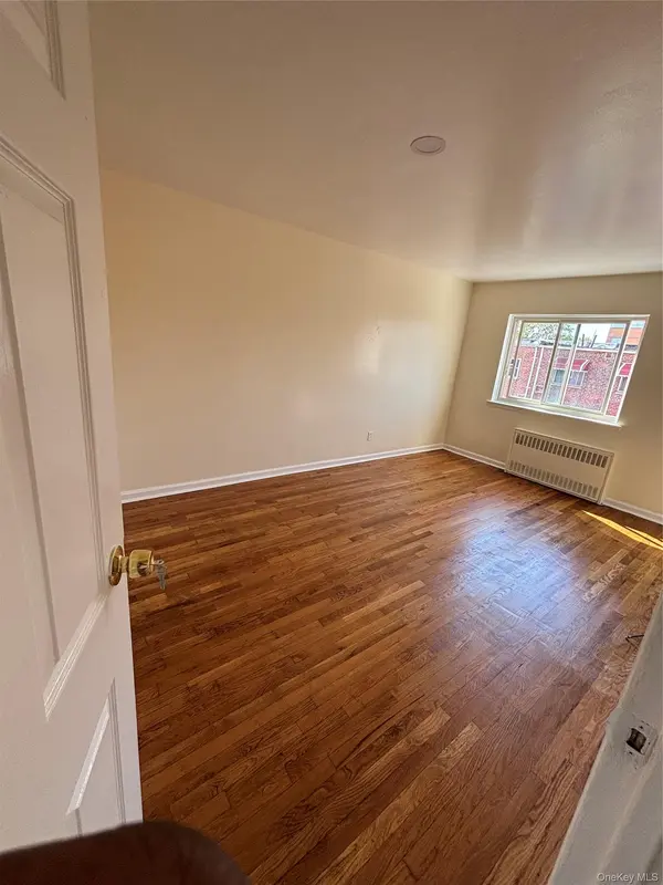 10569 Flatlands 1st ST, Brooklyn, NY 11236