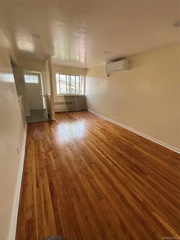 10569 Flatlands 1st ST, Brooklyn, NY 11236