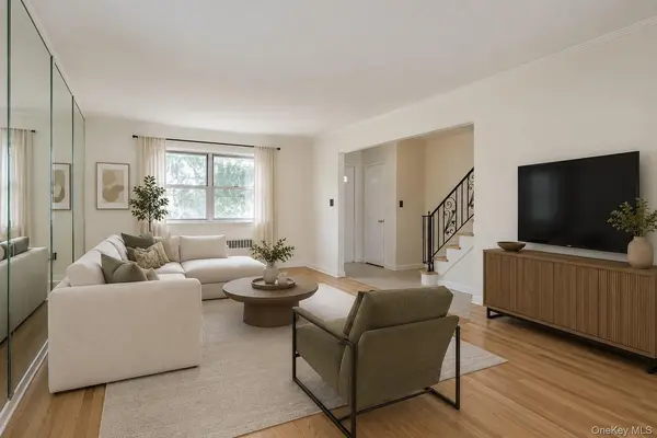 50-35 207th ST, Bayside, NY 11364