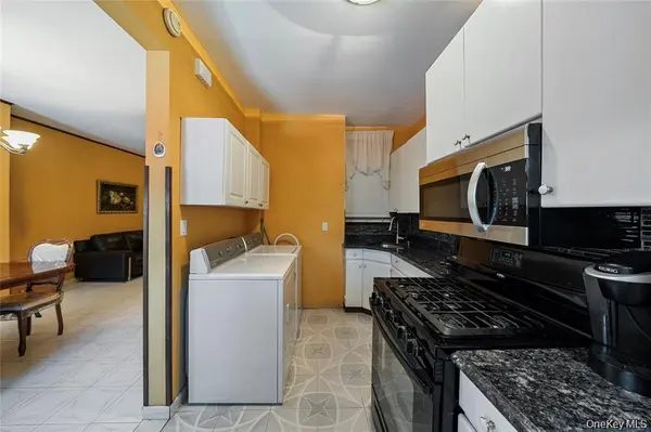2015 Himrod ST, Ridgewood, NY 11385